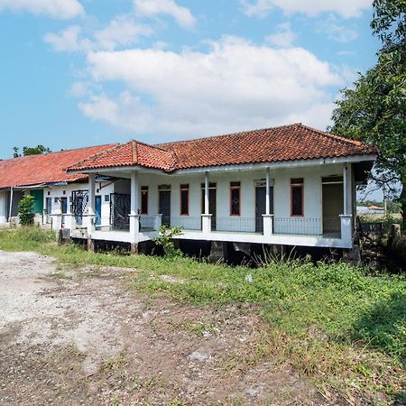 Hotel Spot On 92832 Al Mahira Syariah Majalengka Zewnętrze zdjęcie