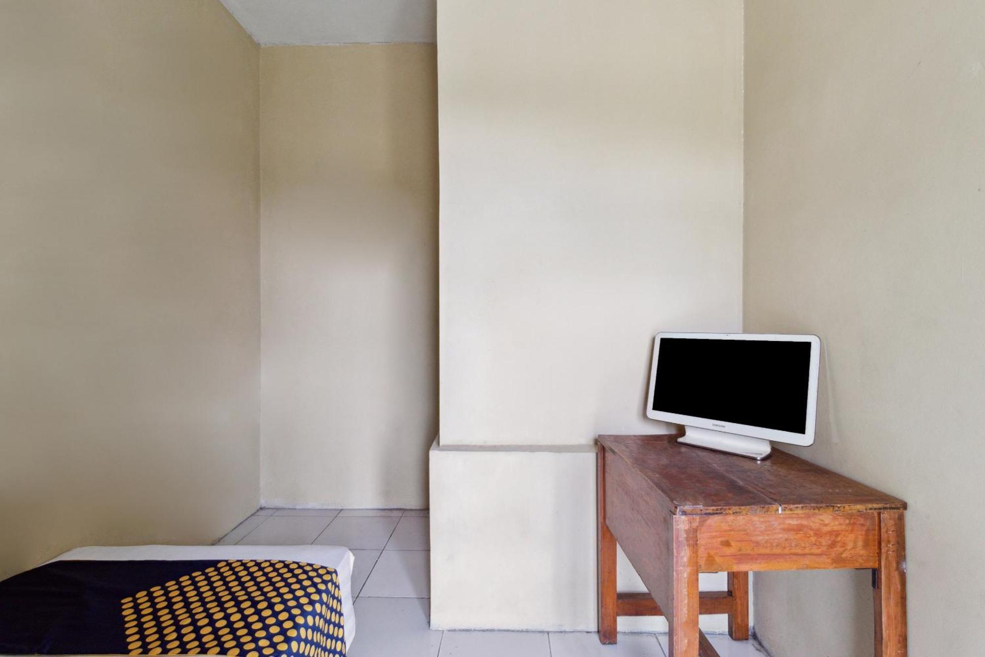 Hotel Spot On 92832 Al Mahira Syariah Majalengka Zewnętrze zdjęcie