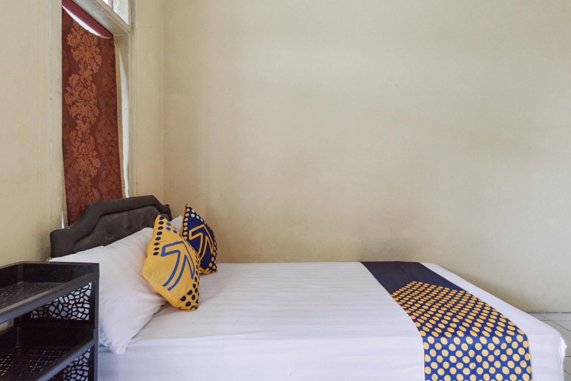 Hotel Spot On 92832 Al Mahira Syariah Majalengka Zewnętrze zdjęcie