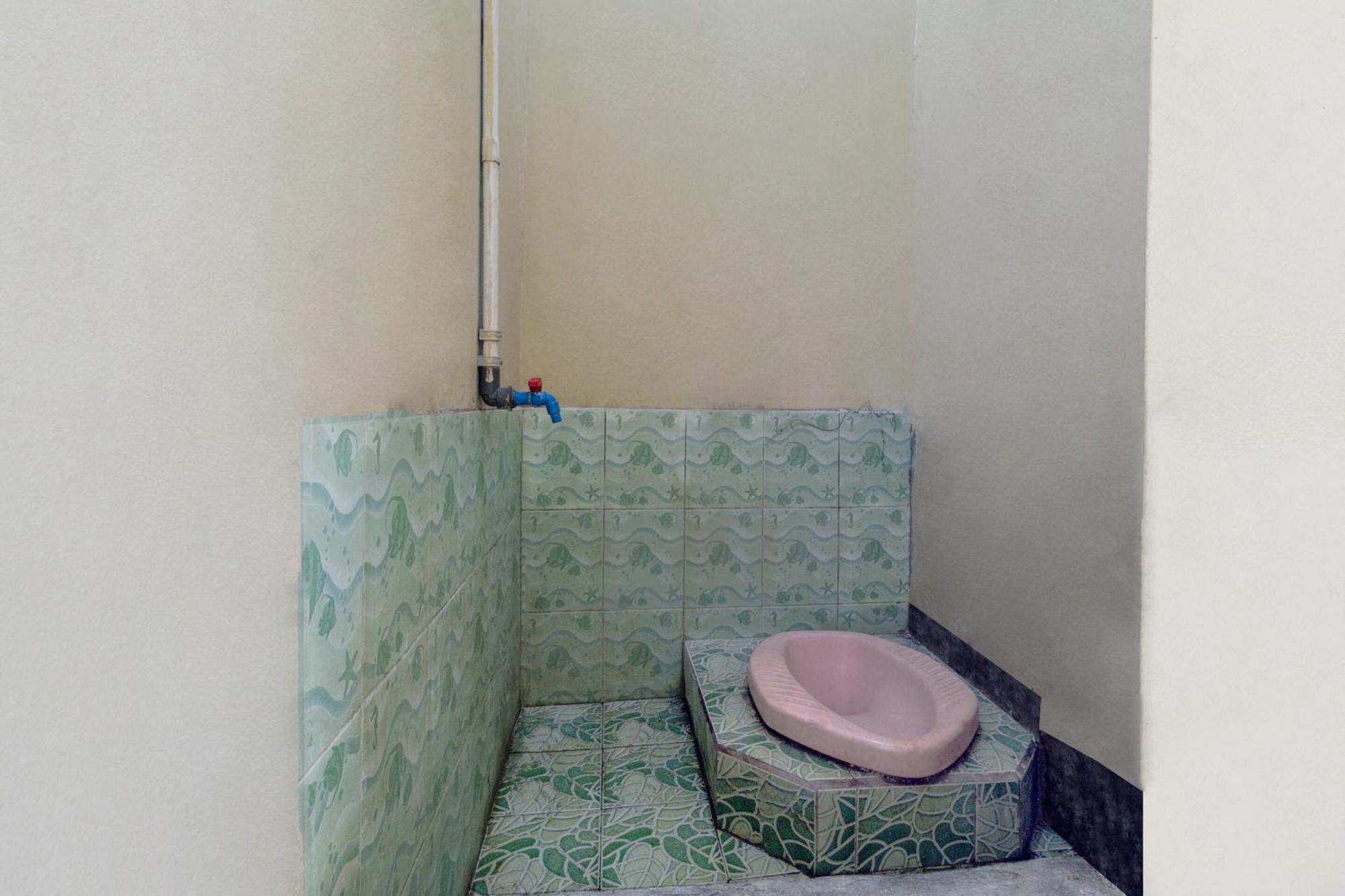 Hotel Spot On 92832 Al Mahira Syariah Majalengka Zewnętrze zdjęcie